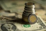 Peso mexicano avanza frente al dólar tras débiles cifras de empleo en EU