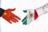 David Páramo conversa con Jesús Seade, Embajador de México ante la República Popular China, sobre el gran interés del gigante asiático por consolidar una “estabilidad estratégica constructiva” con nuestro país.

#CHINA #MÉXICO #RELACIONESDIPLOMATICAS #COMERCIO 

COMENTA ESTE VIDEO Y COMPARTELO CON TUS AMIGOS

Para más información entra: http://www.youtube.com/ImagenRadioLive

No olvides dejarnos tus comentarios y visitarnos en

Facebook: https://www.facebook.com/ImagenRadio
X: https://twitter.com/Imagen_Mx
Sitio: http://www.imagenradio.com.mx


Suscríbete a nuestro canal: https://www.youtube.com/channel/UCB0BUmdBOrH9mYU2ebs1eWA



#ImagenRadioEnVivo #NoticiasEnVivo