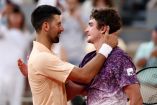 Por segunda vez en su historia de Roland Garros, Djokovic perdió un partido que gnaba por dos sets.