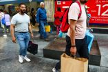 Consumo privado en México repunta 1.2% en marzo; gasto en hogares resurge