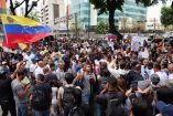 Opositores, trabajadores y estudiantes salieron a las calles de Caracas esta semana para exigir mejores condiciones de vida.
