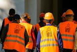 Ante la presión económica, trabajadores priorizan estabilidad sobre los beneficios laborales.
