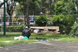 El parque y sus alrededores son utilizados como tiradero clandestino.