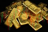¿Pierde atractivo? Precio del oro cae más de 25% desde su máximo histórico.