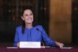Claudia Sheinbaum encabezó la entrega de tarjetas del programa Mujeres Bienestar, en Quiroga, Michoacán