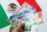 Economía mexicana crece 2% impulsada por servicios y comercios.