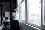 C5 reporta que el 55% de llamadas a línea SOS Mujeres requiere apoyo jurídico y emocional