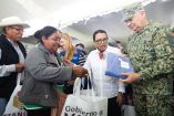 En un recorrido por la montaña alta de Guerrero, Rosa Icela Rodríguez encabezó la entrega gratuita de artículos nuevos de primera necesidad.