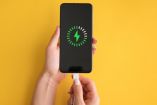 No siempre es necesario cargar el celular hasta el 100%.