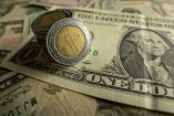 Peso mexicano gana; tipo de cambio pone a prueba el soporte de 17.20