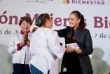 La presidenta Claudia Sheinbaum entregó tarjetas de la Pensión Mujeres Bienestar en Naucalpan y anunció obras de bacheo e infraestructura en el Edomex.
