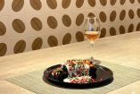 a propuesta gastronómica de Camino Real busca preservar las raíces mexicanas y complementa el emblemático platillo con un maridaje de vino espumoso .