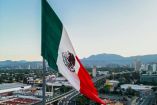 Peso fuerte, manufactura débil: ¿qué está pasando con la economía mexicana?
