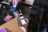Anuar Azar impulsa iniciativa legal para prohibir celulares en escuelas del Estado de México