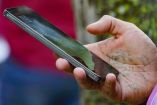 ¿Una eSIM extranjera evita el registro de líneas celulares? Esto dice la CRT.