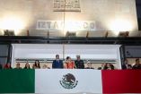 Con más de diez mil asistentes, Lourdes Paz salió al balcón principal de la Alcaldía a vivir y celebrar la soberanía del pueblo iztacalquense