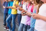 Sheinbaum prohíbe celulares en escuelas públicas a partir del 3 de noviembre