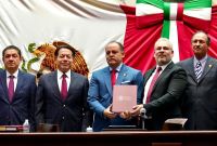 Acuerdo entre el gobierno de México y Michoacán promete mejoras en la infraestructura educativa