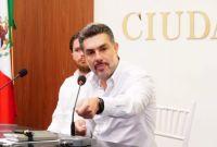 La propuesta legislativa establece que las escuelas implementen "programas permanentes de orientación y acompañamiento para madres, padres y tutores de menores involucrados en conductas de violencia escolar"