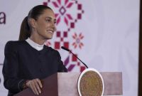 Gobierno de México se compromete a mantener comunicación directa y transparente con los padres de los 43