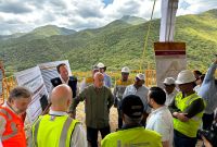 Supervisa titular de la SICT avances del puente “El tornillo” en Oaxaca