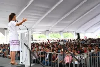 La mandataria destacó los apoyos sociales que reciben más de 800 mil personas en Nuevo León.