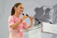 Durante su gira en Yucatán, Claudia Sheinbaum resaltó que más del 90% de los mexicanos se sienten orgullosos de su nacionalidad y anunció obras y programas sociales.