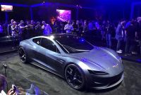 Tesla Roadster durante su presentación en el 2017.