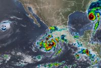 Huracanes cerca de México