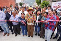 La alcaldesa Azucena Cisneros durante la inauguración de la Tercera Cerrada de Rubén Darío