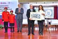 Homenaje a la fuerza laboral y planes de modernización.