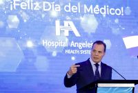 Olegario Vázquez Aldir, presidente de Grupo Vazol, conmemoró el Día del Médico con especialistas de Hospital Angeles; ratificó inversiones a largo plazo y nuevas sedes en CDMX.
