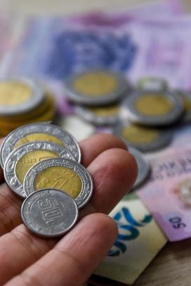 "Están reflejando la realidad de la economía del país que es pues una desaceleración"