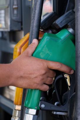 Subsidios a combustibles y déficit fiscal presionan finanzas públicas