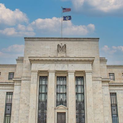 La Fed aprueba por unanimidad subir las tasas de interés al 4%, ¿qué significa?