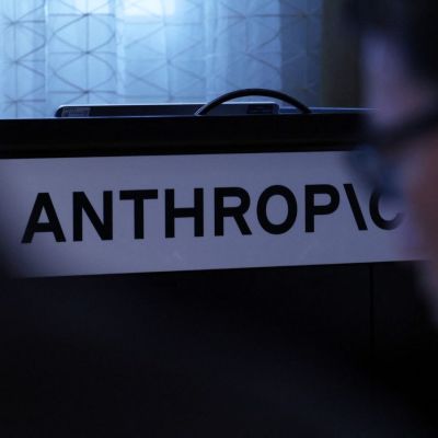 Anthropic se prepara para salir a bolsa: revela auge de sus ingresos y riesgos de la IA.
