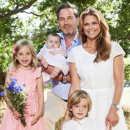 El esposo de Magdalena, Christopher O'Neill ha mantenido una presencia relativamente discreta y no utiliza un título real. El matrimonio tiene 3 hijos.