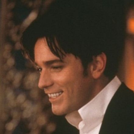 Ewan McGregor protagonizó Moulin Rouge! junto a Nicole Kidman.