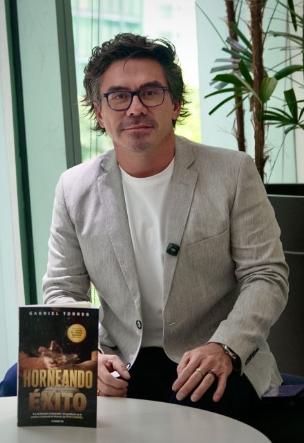 Gabriel Torres presenta su libro Horneando el éxito.