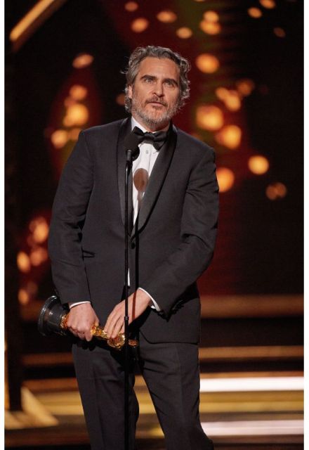 El actor ganó el Óscar a Mejor Actor en 2020 por su interpretación en Joker, película que también impulsó sus ingresos y consolidó su reconocimiento internacional.