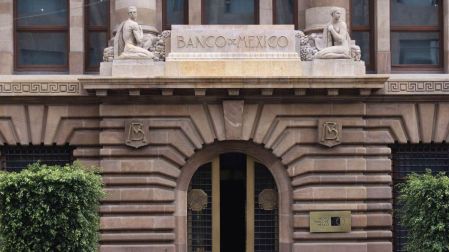 Sistema financiero es sólido, pero Banxico mantiene la alerta por riesgos globales.
