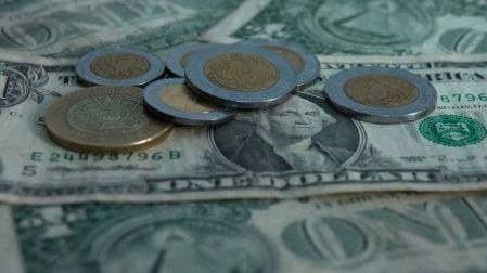 Conflicto en Oriente Medio sacude los mercados y presiona al peso mexicano.