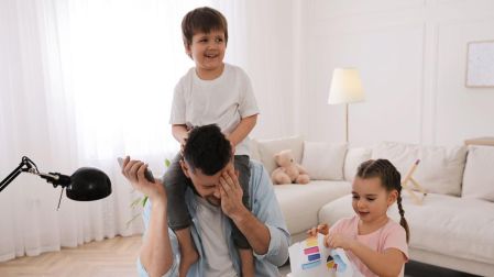 ¿Qué es el burnout parental y cómo manejar el estrés en las vacaciones escolares?