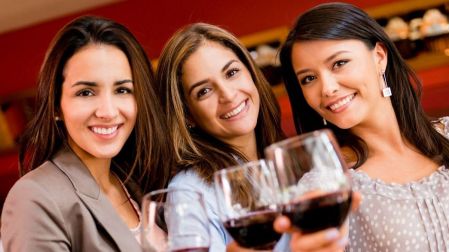 La generación Z y el consumo de alcohol: un cambio en la industria
