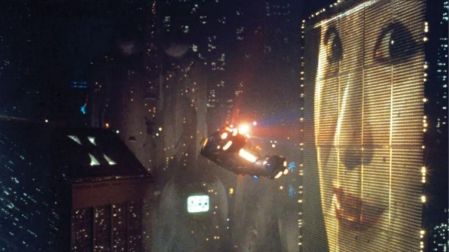 Blade Runner anticipó los anuncios digitales en grandes ciudades.