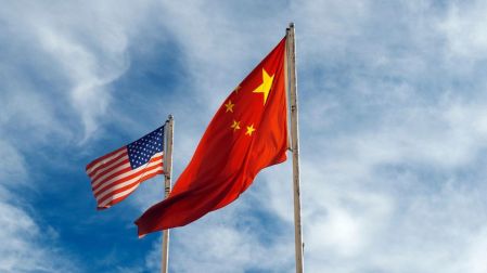 China rechaza nuevos aranceles de EU por 'trabajo forzoso' y pide que se retiren.