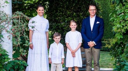 La princesa está casada con Daniel Westling y tiene dos hijos, Estela y Óscar.