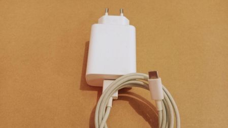 Muchos celulares nuevos ya no incluyen cargador en la caja.