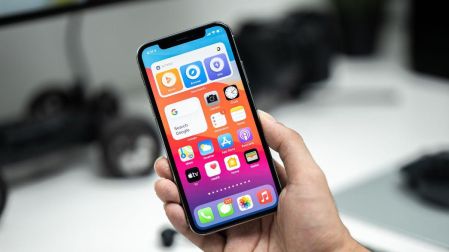 ¿Recibiste una alerta en tu iPhone? Apple advierte sobre ataques de software espía.
