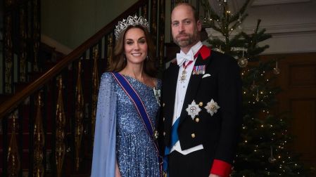 El príncipe Guillermo encabeza la línea de sucesión al trono británico después de Carlos III.